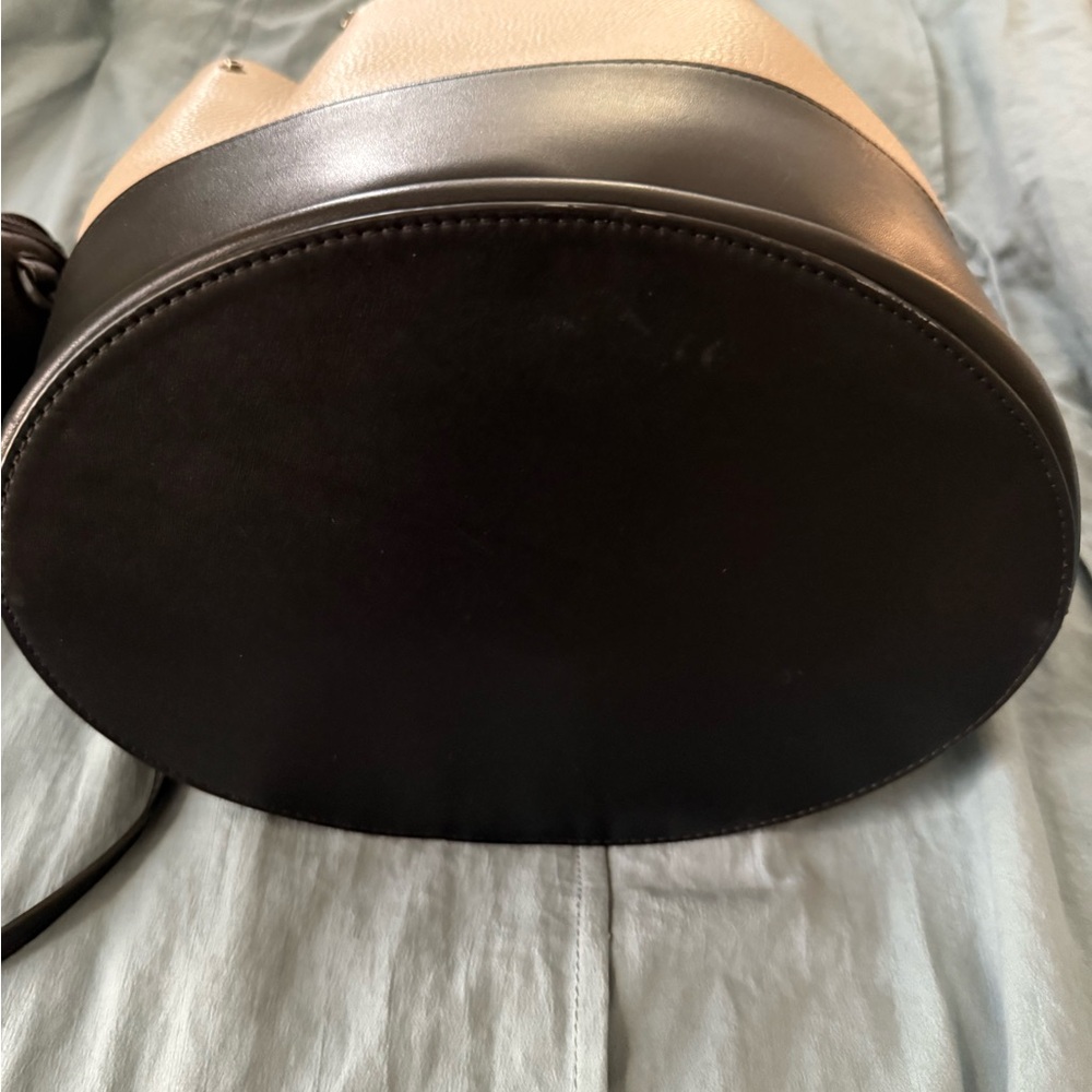 DAGNE Dover Bucket Bag - Picture 4 of 6